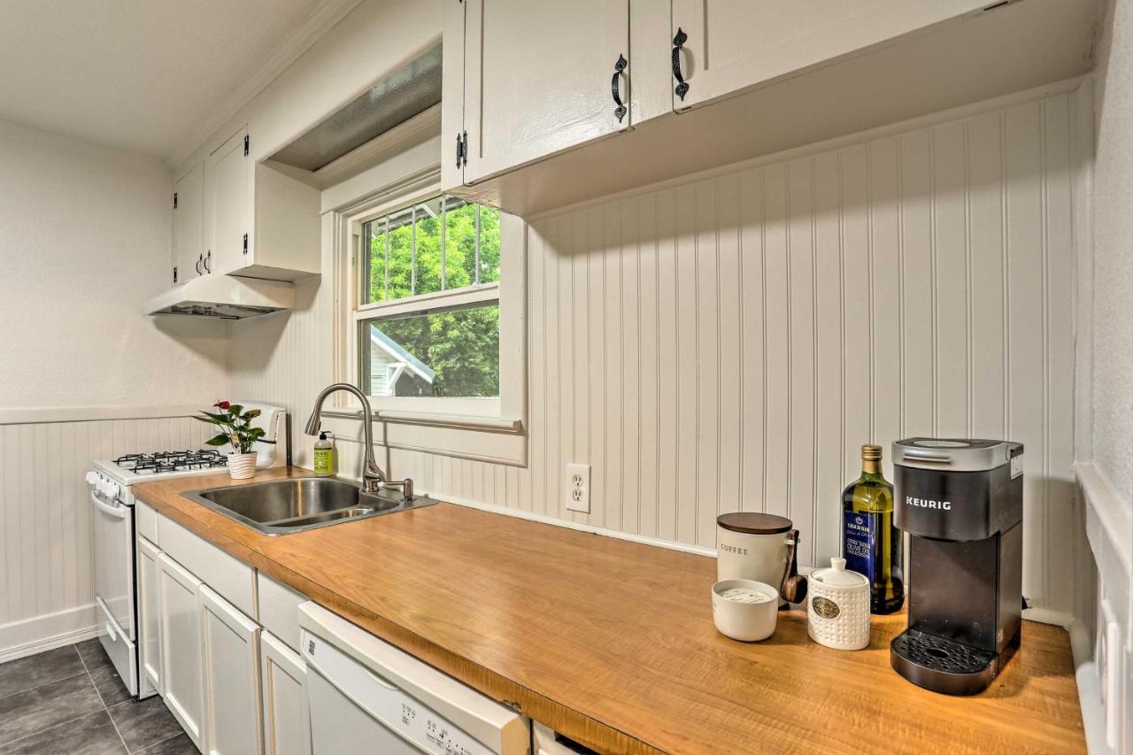 Pet-Friendly Baker City Escape With Private Yard! מראה חיצוני תמונה